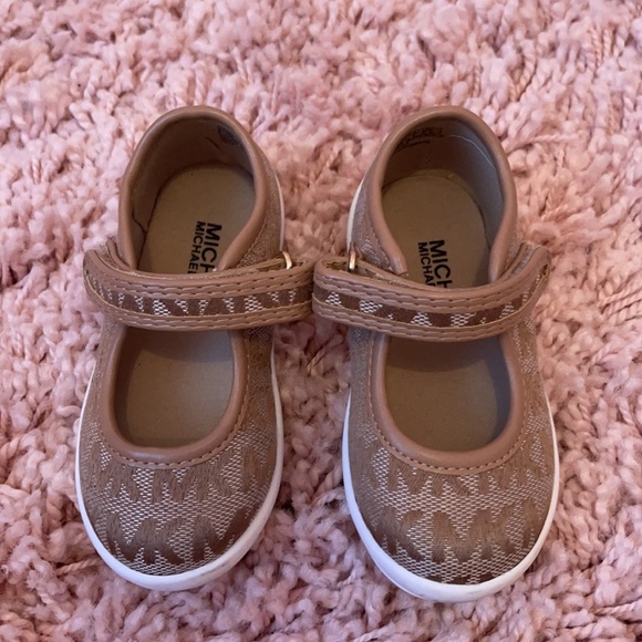 Michael Kors Brown Velcro Sandals - Picture 4 of 4